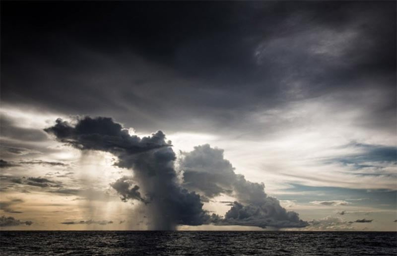 Critical twelve hours for Vendée Globe leaders