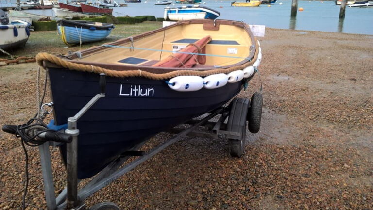 The Graphics Boat, Vinyl Signs & Embroidery The Graphics Boat, Vinyl Signs & Embroidery