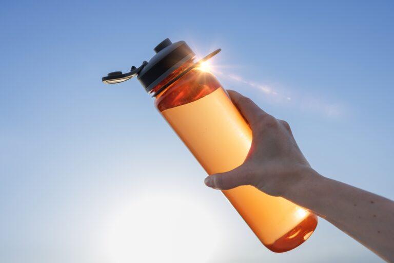 Are Plastic Water Bottles Safe to Drink From 768x512